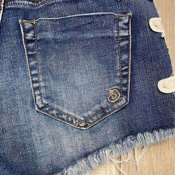 Indigo Rein shorts with lace applique size 0 - Picture 6 of 6